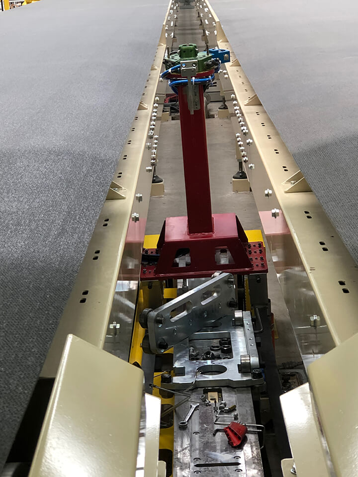 Tool Changer-based Shuttle Solution for Stamping Press Line Shuttle for stamping with Epsilon 125 LP