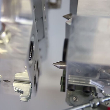 Batch production with modular gripper